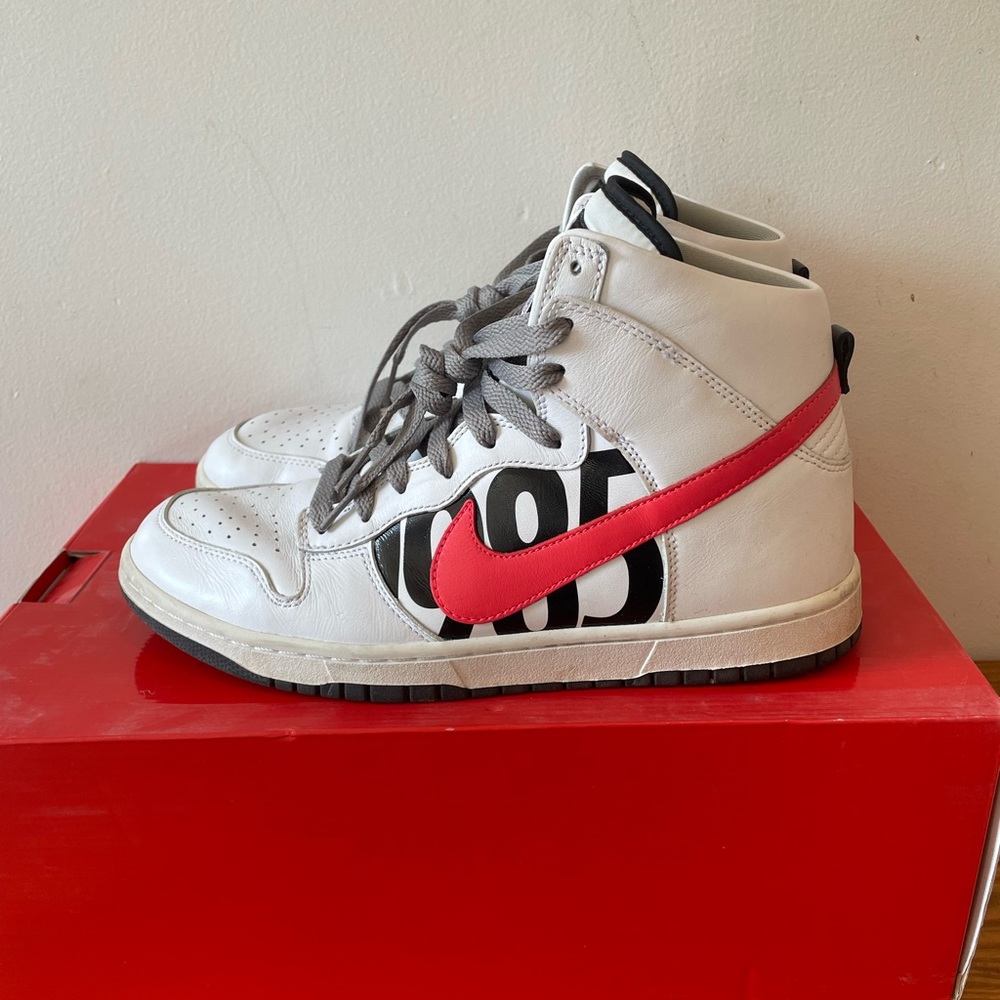 Nike Dunk High Lux Undefeated - SIZE 10 - Picture 3 of 6